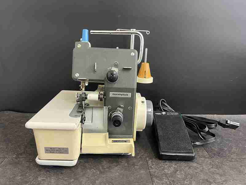 ｃｔ13341　mammylock マミーロック ML-2 ロックミシン 美馬精機 ハンドクラフト 洋裁 裁縫