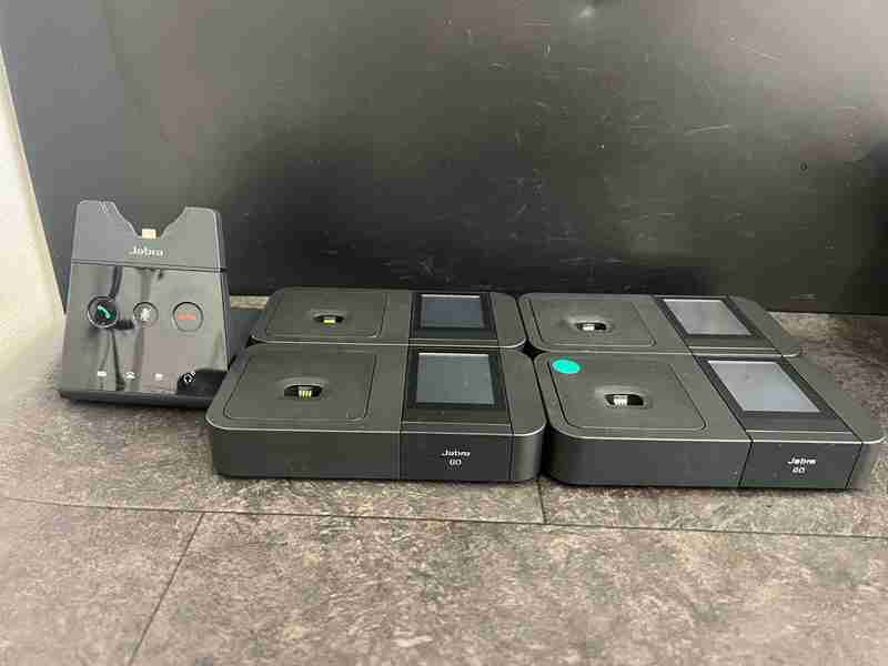 ｃｔ13331　 ヘッドフォン　Jabra　充電器　5点まとめ　本体のみ