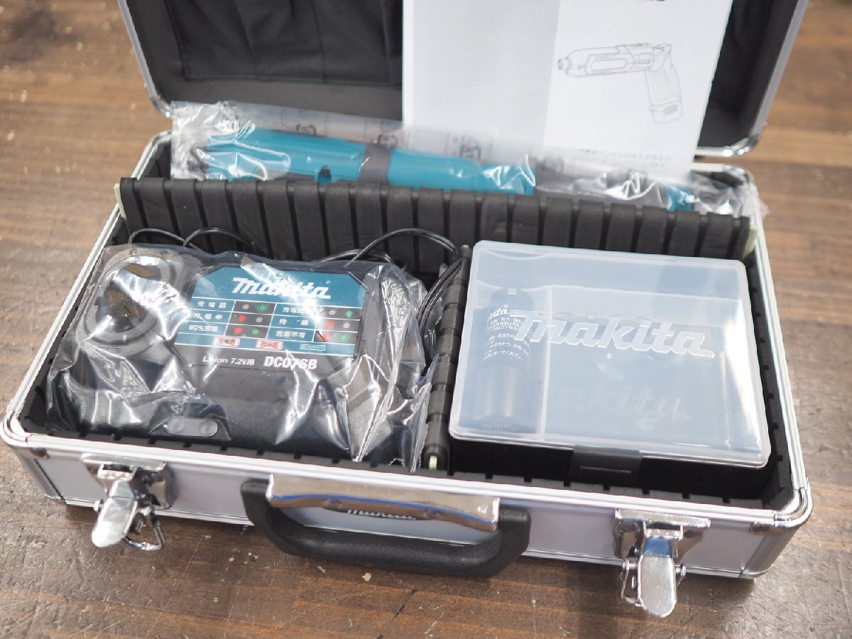 新品未使用 makita マキタ 充電式ペンインパクトドライバ TD022DSHX 7.2V バッテリ×2 充電器付属 電動工具