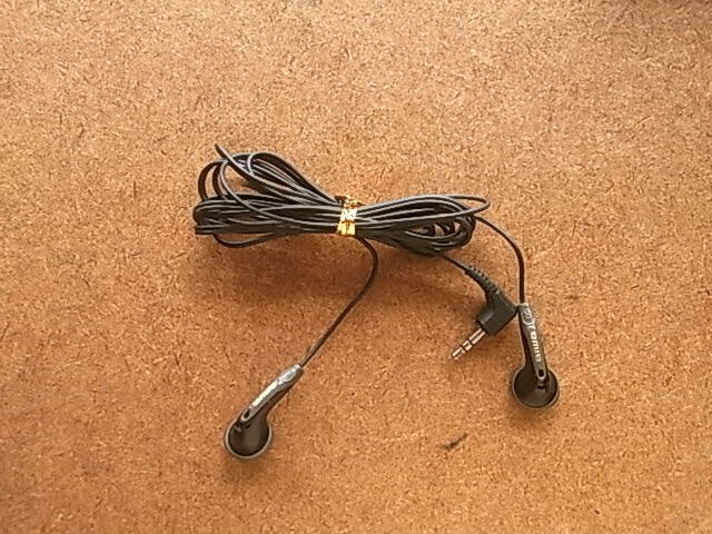 AIWA イヤホン　送料230円　中古