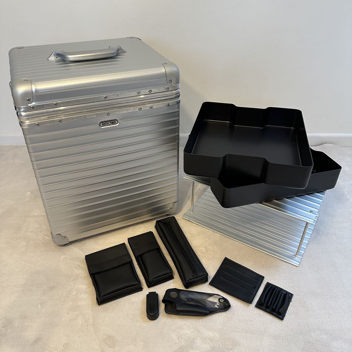 【付属品フルセット】RIMOWA × IBM TOPAS PILOTトロリー 2輪 アルミニウム 40L Made in Germany