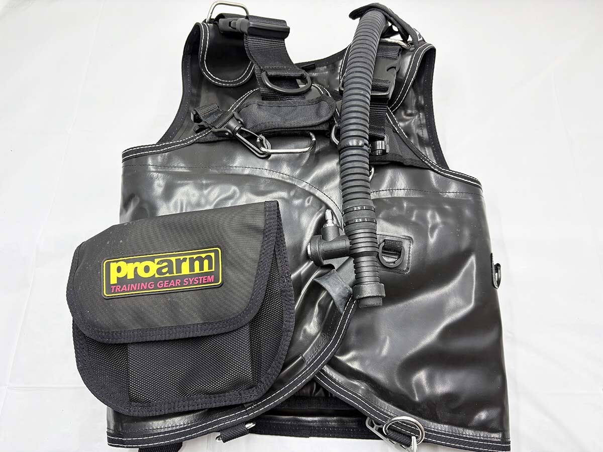 Hand Glued ハンドグルード proarm プロアーム BCジャケット Mサイズ ダイビング 2PA24A