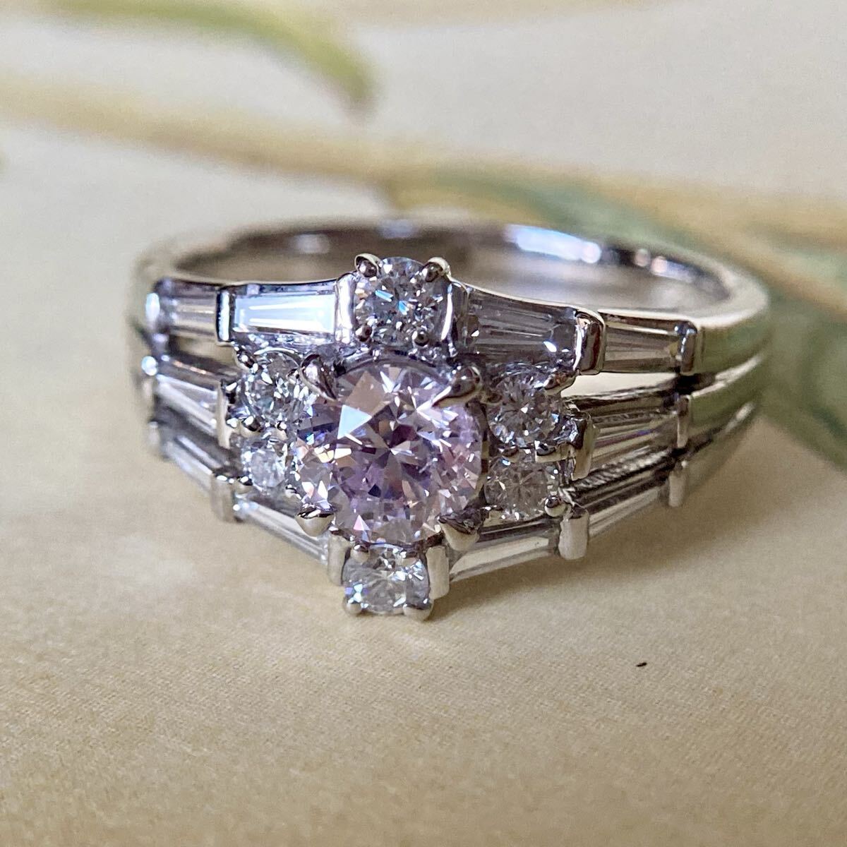 pt900 天然ピンクダイヤモンド0.624ct ダイヤモンド0.83ct 指輪　リング