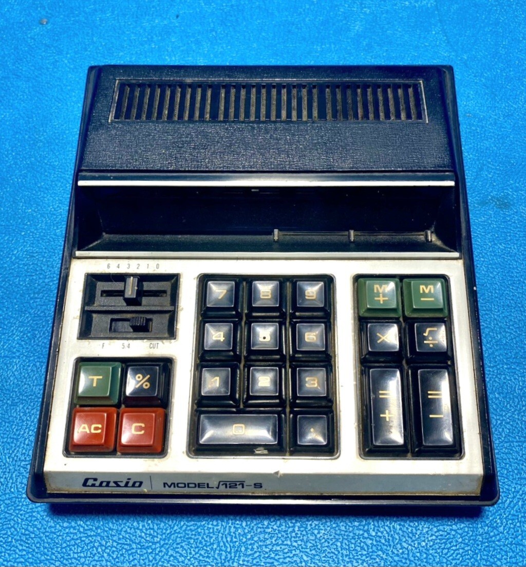 B303 ★Casio カシオ 電卓 計算機 MODEL √121-S ジャンク品
