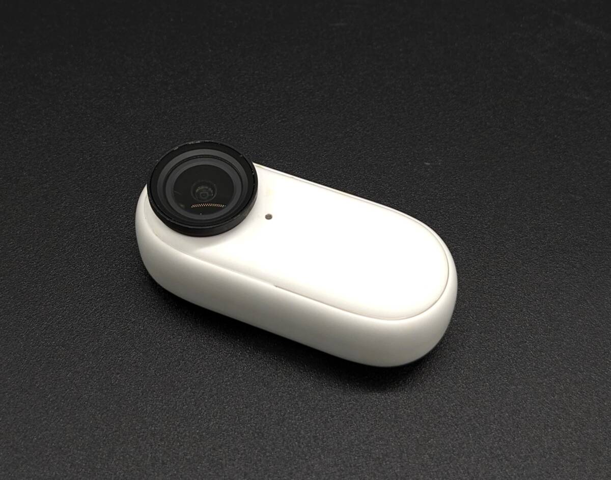■Insta360 GO 2 インスタ360 ゴー アクション ウェアラブル カメラ スキー スノボ 動画撮影 スポーツ 海 ビデオ ホワイト 白