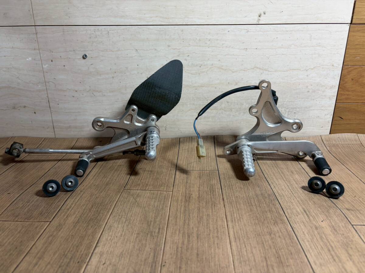 262602-20 カワサキ　KAWASAKI ZX-9R 実働車両 ZX900C-031　BEET バックステップ　左右セット