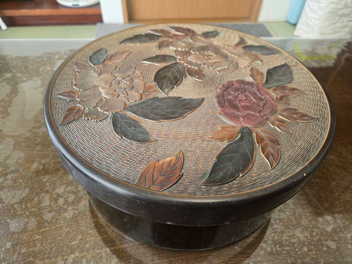 【牡丹彫 丸重箱 約30cm】重箱 菓子器 盛鉢 和食器 レトロ 工芸品 インテリア 古民家　■y4