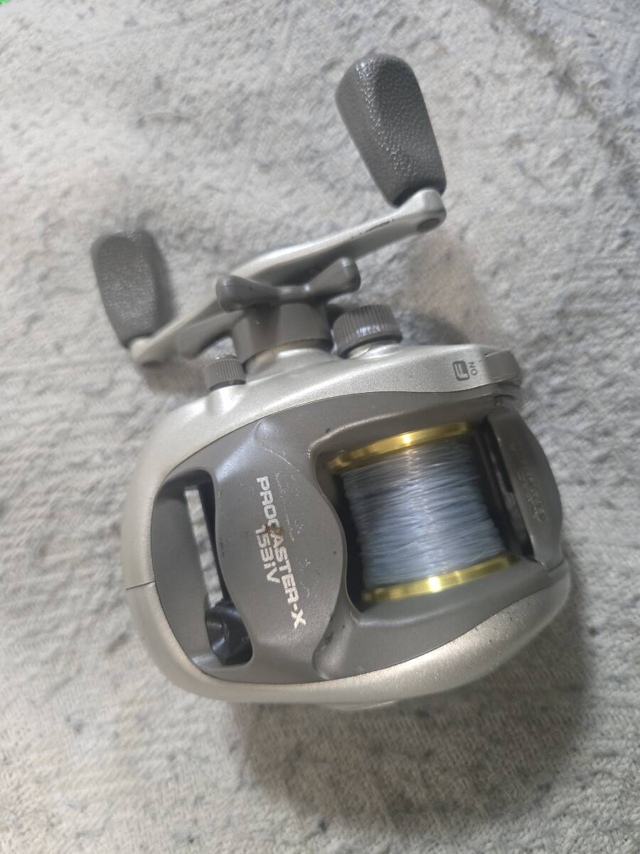ダイワ PROCASTER-X 153iV ベイトリール 動作良好 巻きスムーズ 右ハンドル　動作確認済 ■mg2