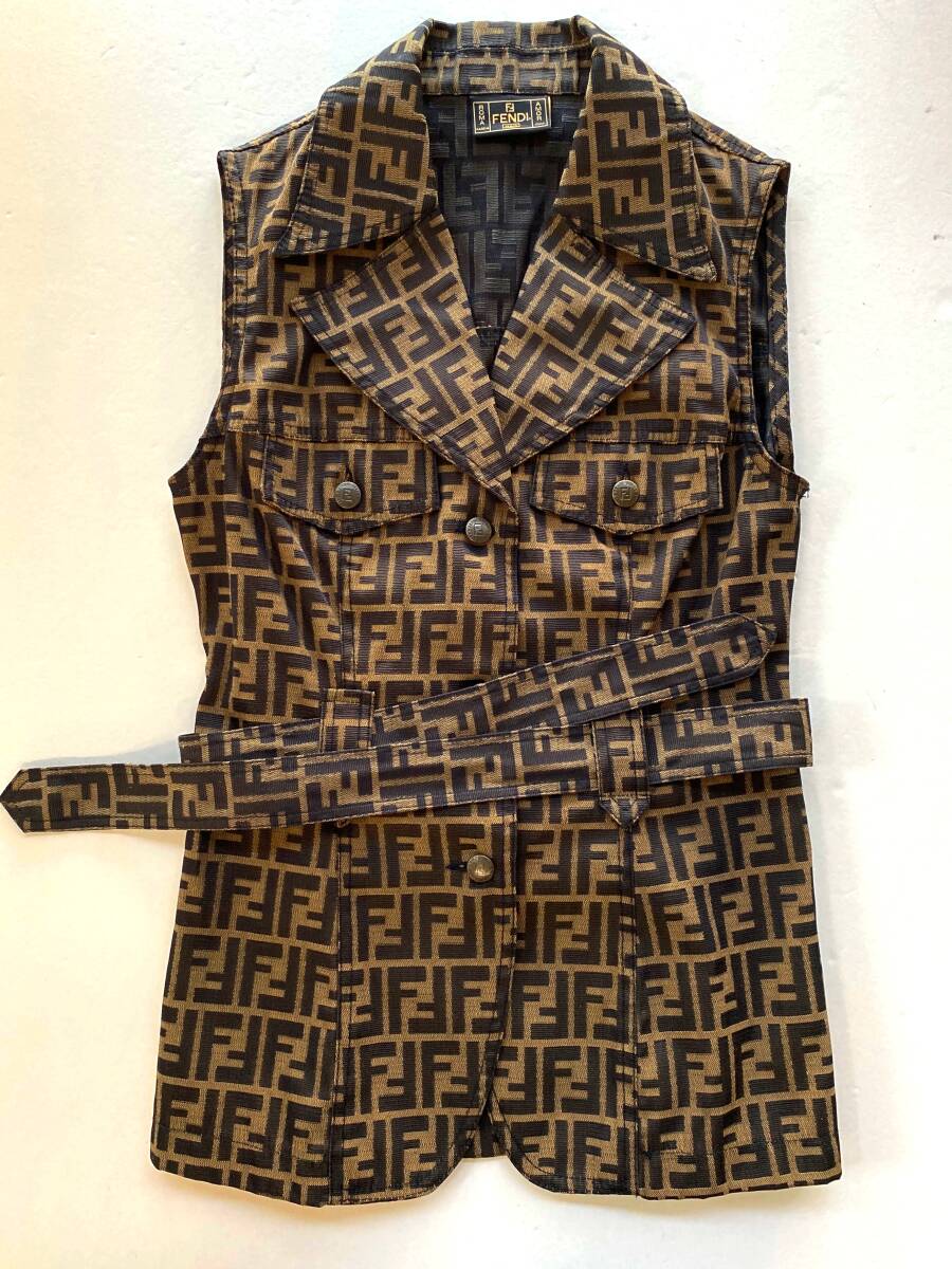 【即決】 FENDI ジーンズ フェンディ ズッカ柄 総柄 ベルテッド ベスト ジレ サイズ42 ロゴボタン ブラウン系 イタリア製 ヴィンテージ