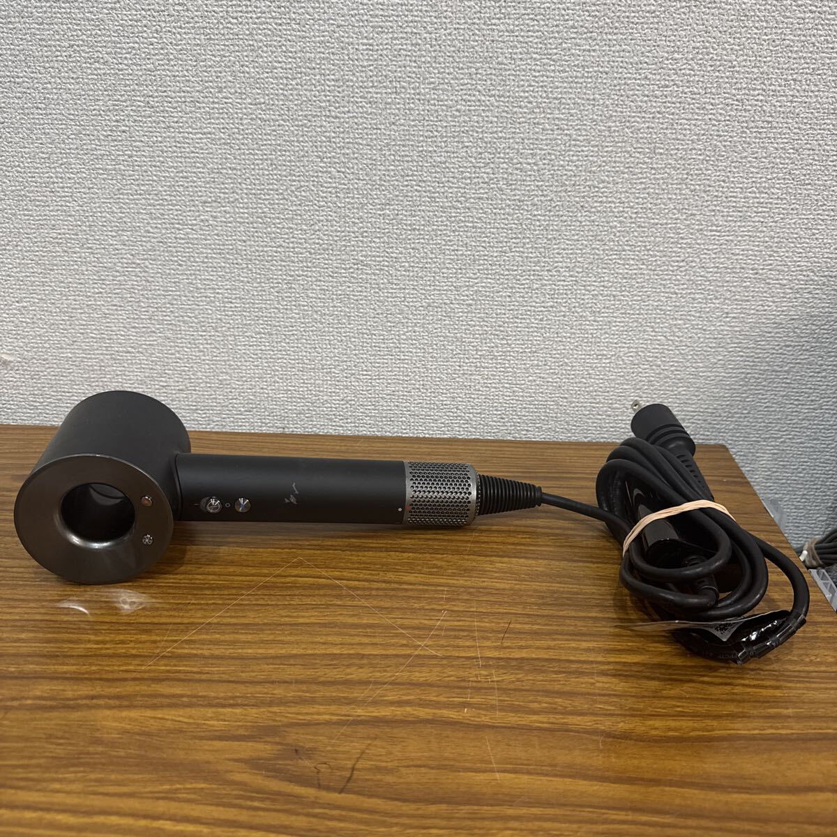 管260220 f ★☆ Dyson ダイソン HD03 ヘアドライヤー　本体のみ