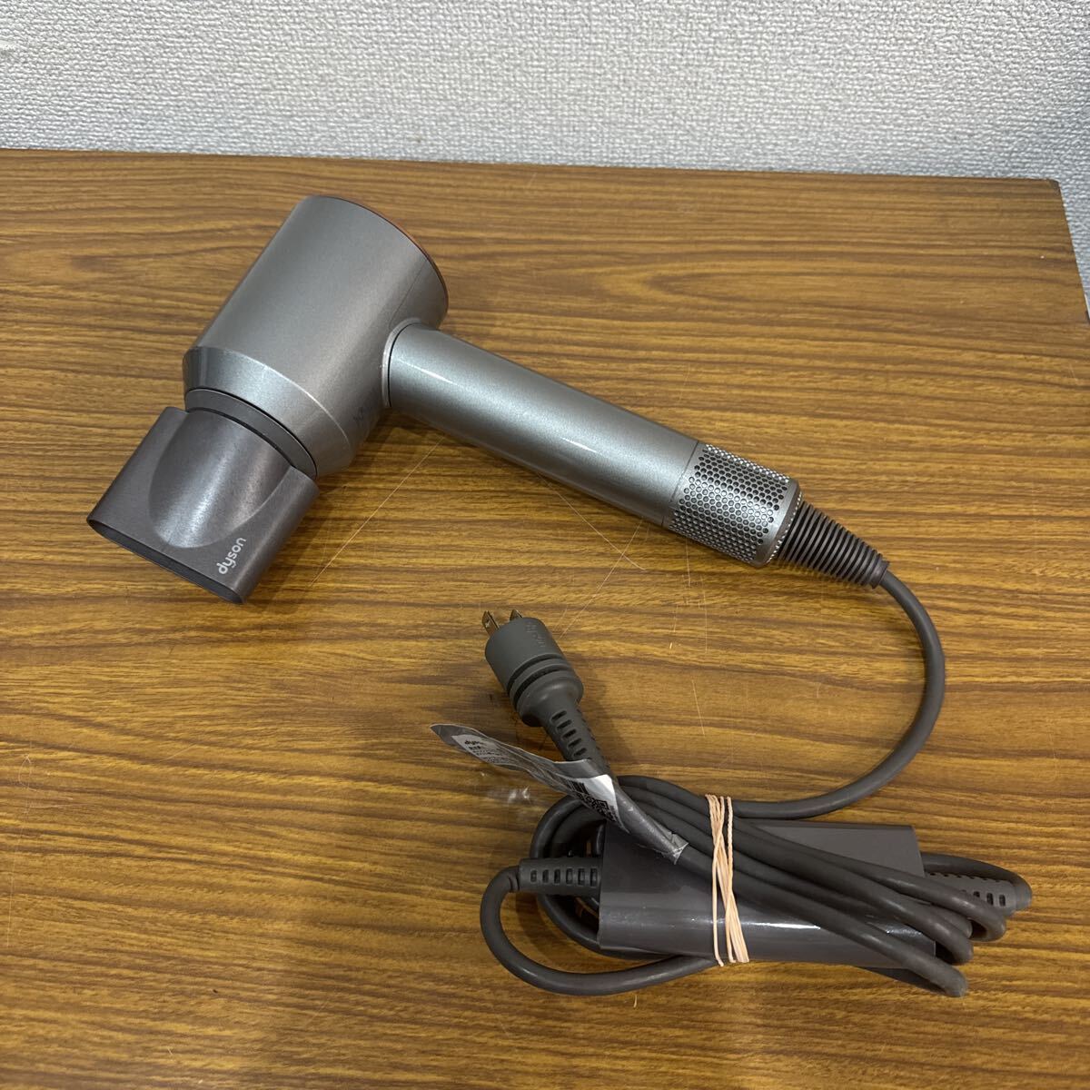 管260220 g ★☆ dyson ダイソン HD15 ヘアドライヤー 本体のみ