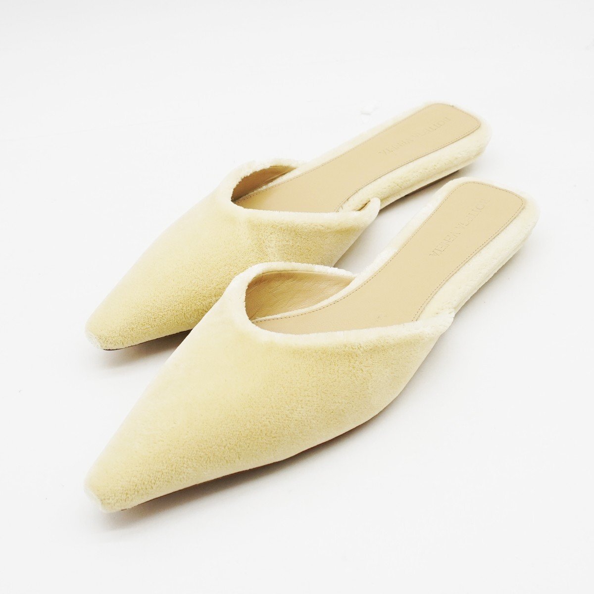 ◇新品同様【BOTTEGA VENETA ボッテガ・ヴェネタ】ポイントテッドフラット ミュール 690009 38 1/2