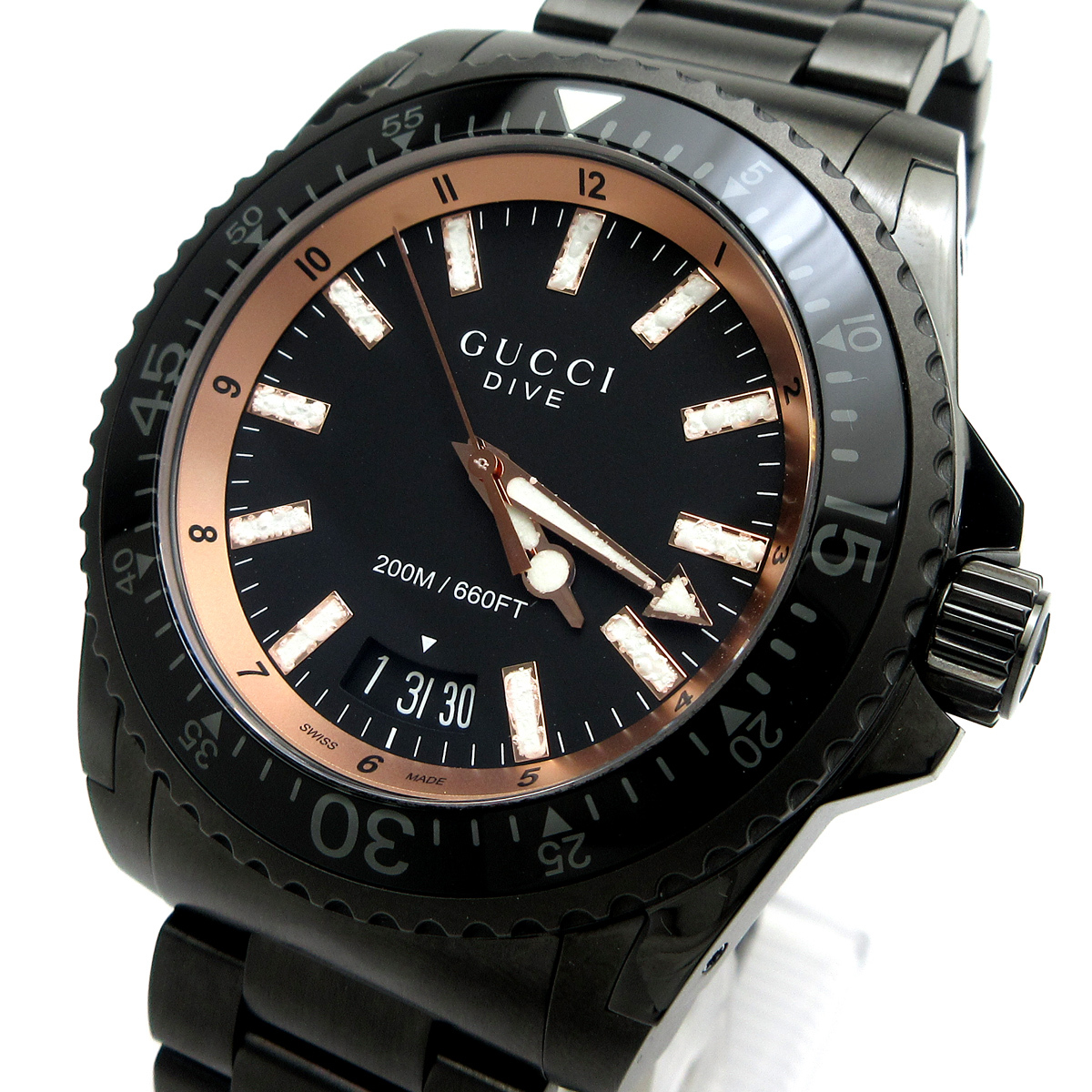 グッチ 時計 GUCCI ダイヴ メンズ デイト 黒文字盤 136.2 YA136213 クォーツ 保証書 箱 稼動品