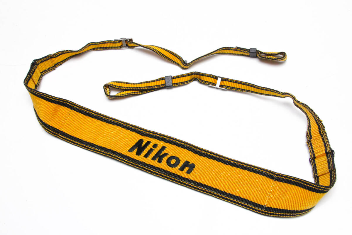 ニコン Nikon ストラップ　黒黄色 幅広タイプ