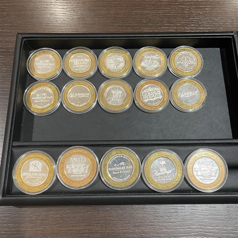 ＃25708　ラスベガス　10ドル銀貨　15枚　中央部のみSV　コイン本体のみ発送　総重量560.4ｇ　FINE　SILVER　現状保管品