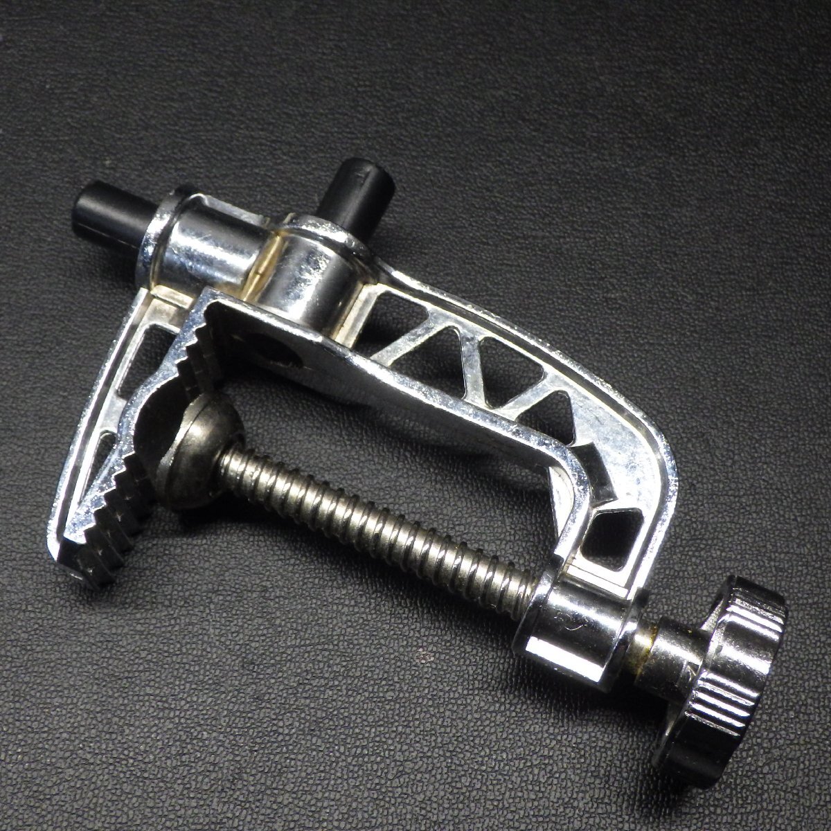 第一精工 センター竿受 7号用 ※クランプのみ ※中古在庫品(3f0803)※クリックポスト