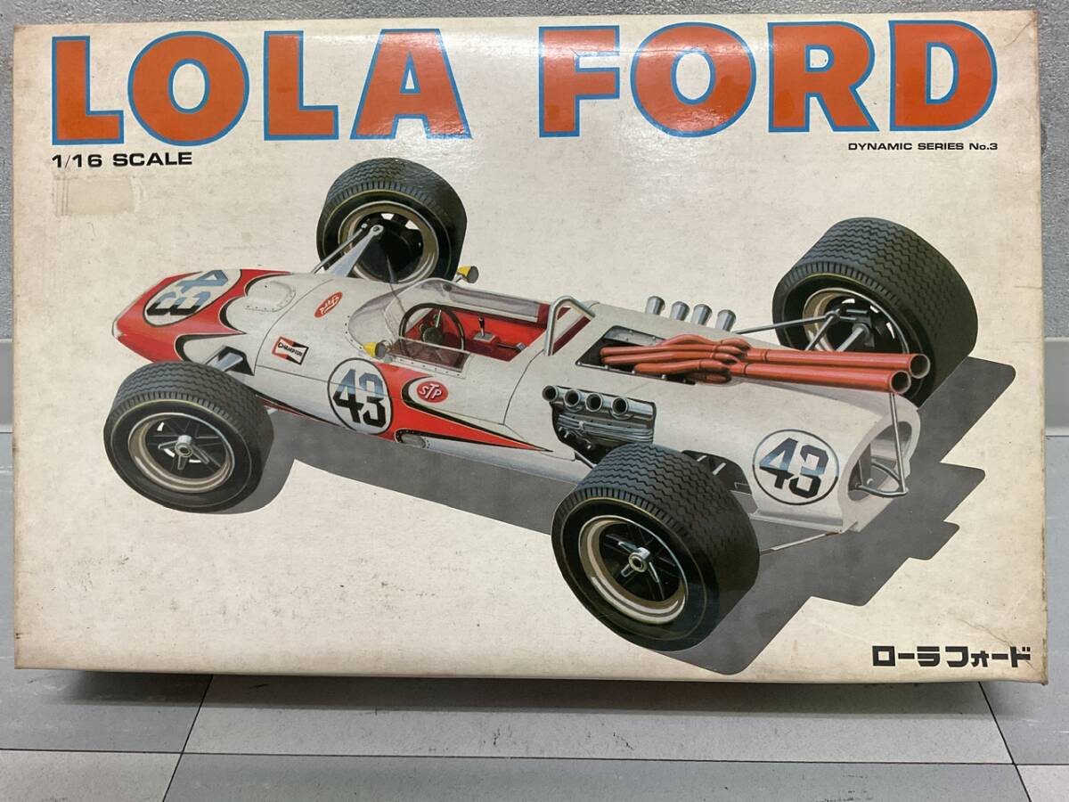 バンダイ 1/16 ローラ フォード　バンダイ旧マーク