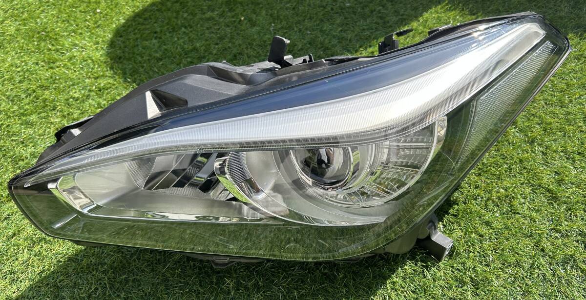ジャンク☆日産☆ニッサン Y51 フーガ 後期 純正 左側 LED ヘッドライト KOITO 100 23647