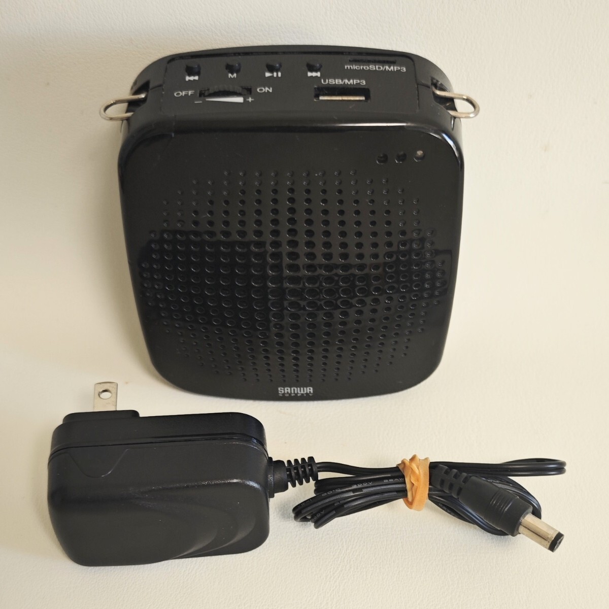 サンワサプライ ポータブル拡声器 400-SP065