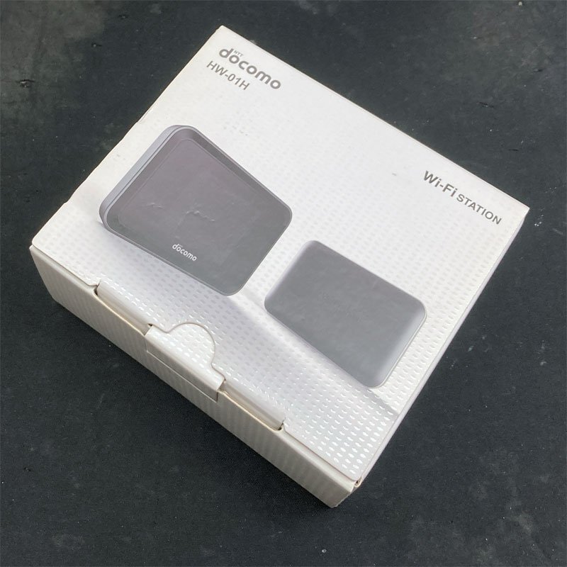 中古 ポケットWiFi ネットワーク利用制限無し 充電器付属 ★ docomo Wi-Fi STATION HW-01H Black 充電可能 #4936-K