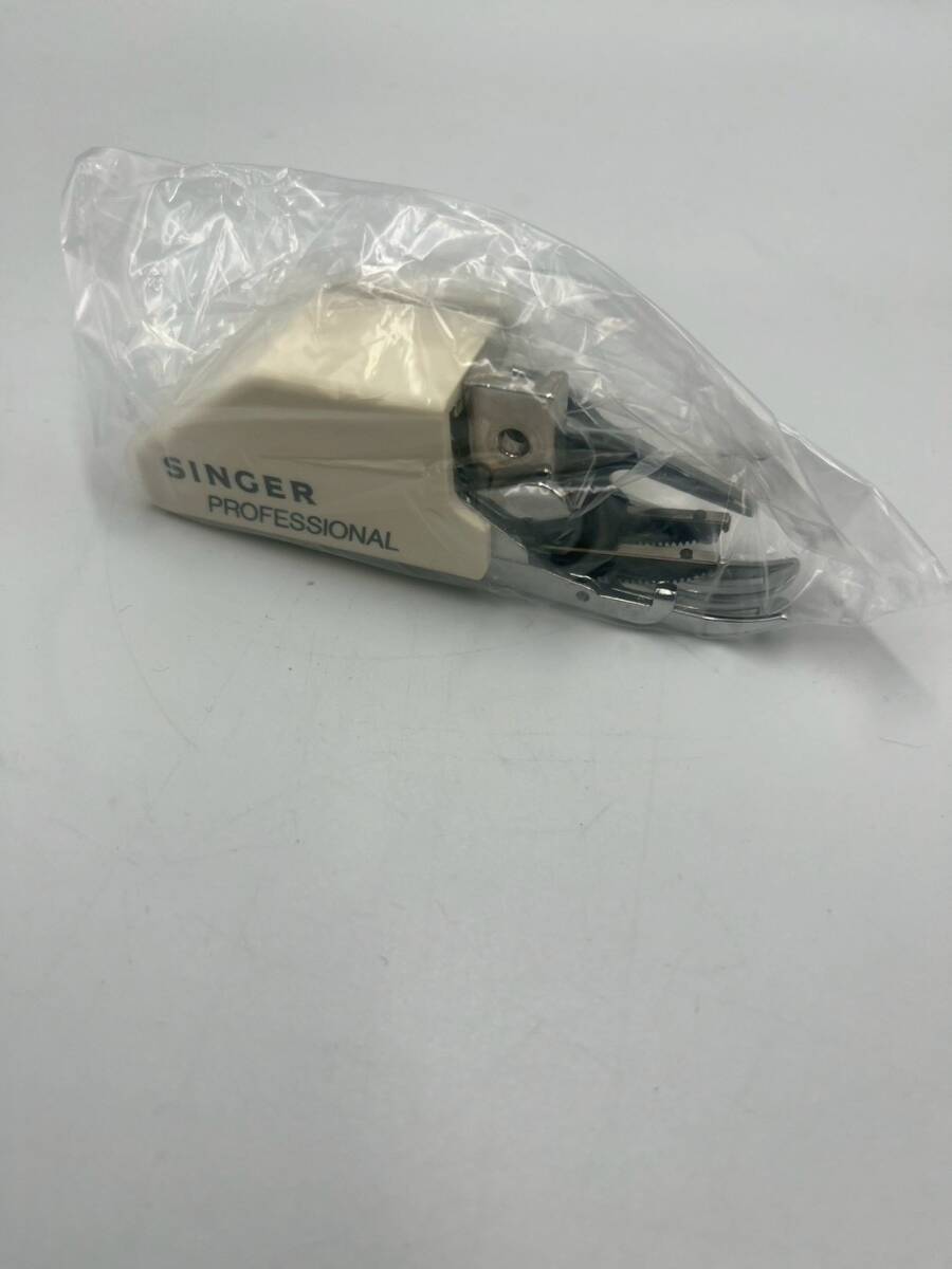 2-156 ミシン　上送り押さえ　未使用