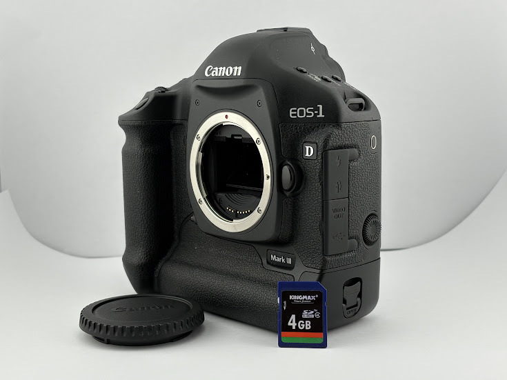 ★極上品★キヤノン CANON EOS-1D Mark III ボディ『ショット数 9,955回』/バッテリーパック LP-E4★SDHCカード付★ #0204-1 1361