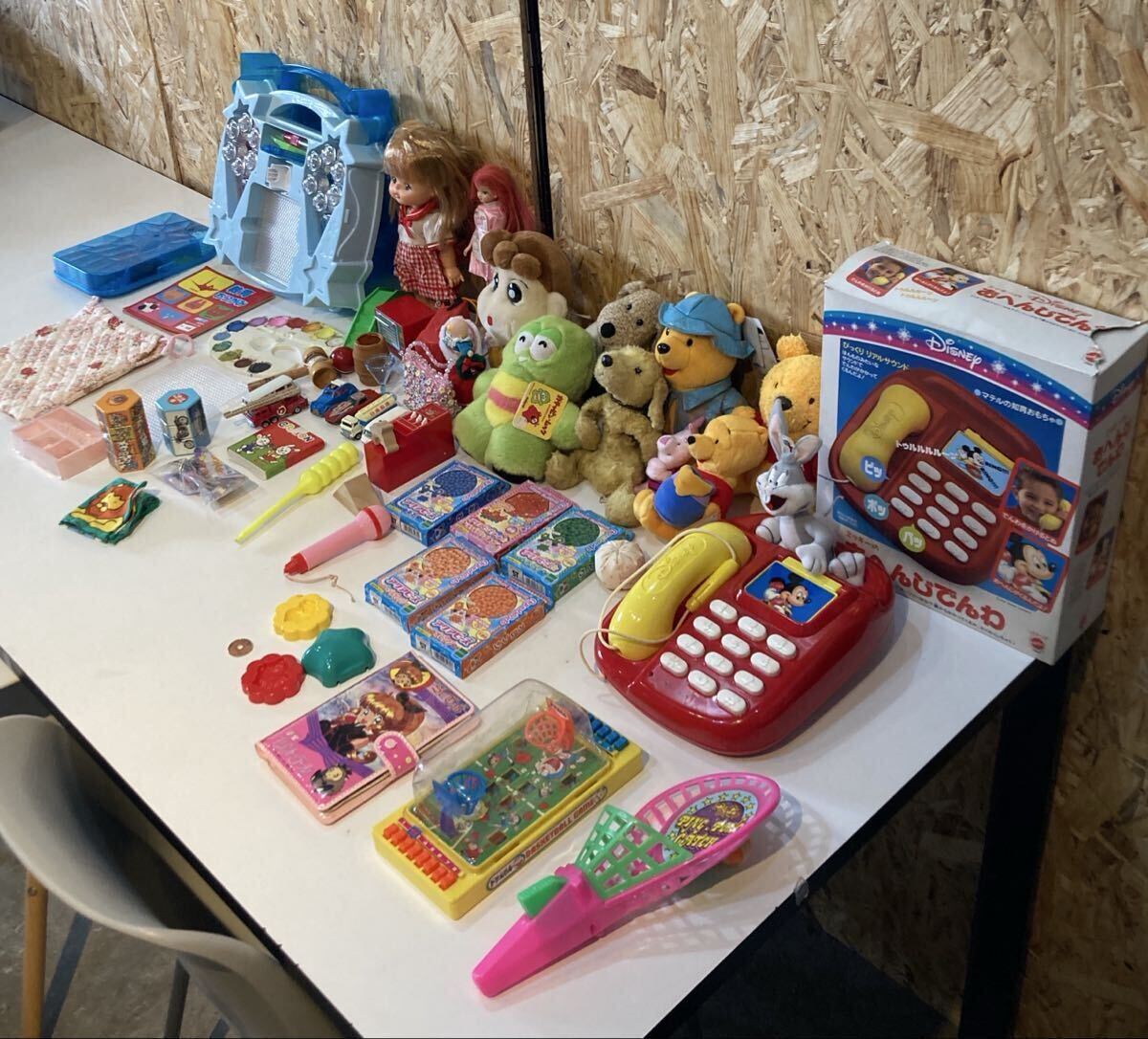 おもちゃ まとめ　ディズニー 玩具 ぬいぐるみ　くまのプーさん　ガチャピン　アクアビーズセット　トミカ【13893④】（2）