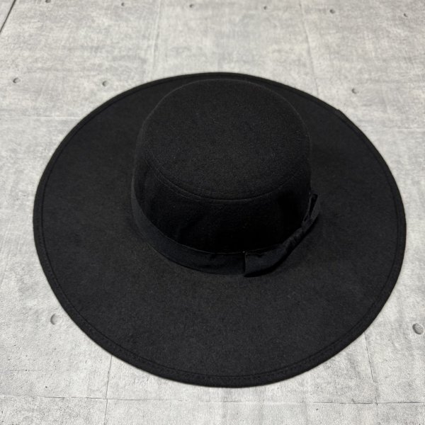 新品 未使用 つば広ハット セレブハット ウール混 ブラック リボン付き 　　ハット HATS 帽子 OEM商品 ファクトリー ハイクオリティ 早6394