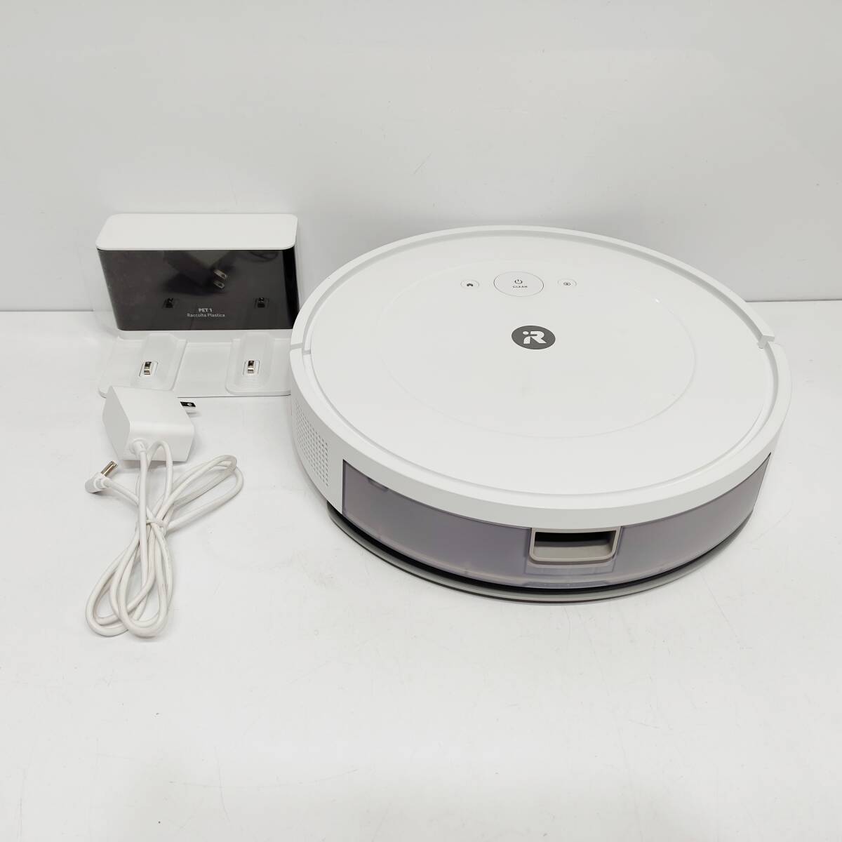 ●動作品 アイロボット RVG-Y1 ロボット掃除機 iRobot ホワイト ルンバ クリーナー Roomba Essential robot L1769