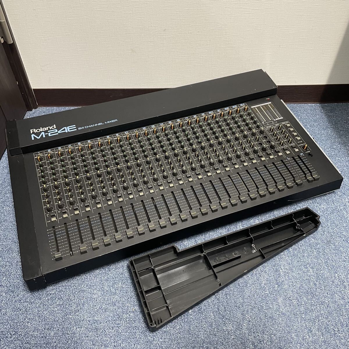 【Roland M-24E 24ch ミキサー】完全ジャンク 部品取り/レストアベース ヴィンテージ業務用 破損あり 欠品あり ローランド MIXER