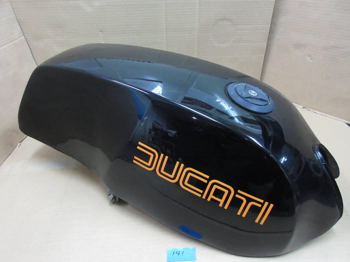 141　DUCATI　1000S2　フューエルタンク　希少品