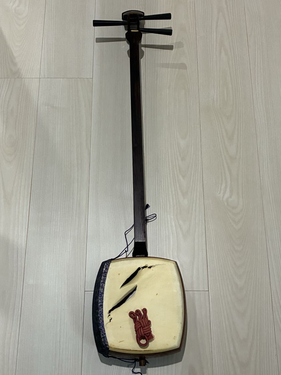 高級 三味線 金物刻印 在銘 鶴秋 紅木 和楽器 弦楽器 津軽三味線 皮破れ