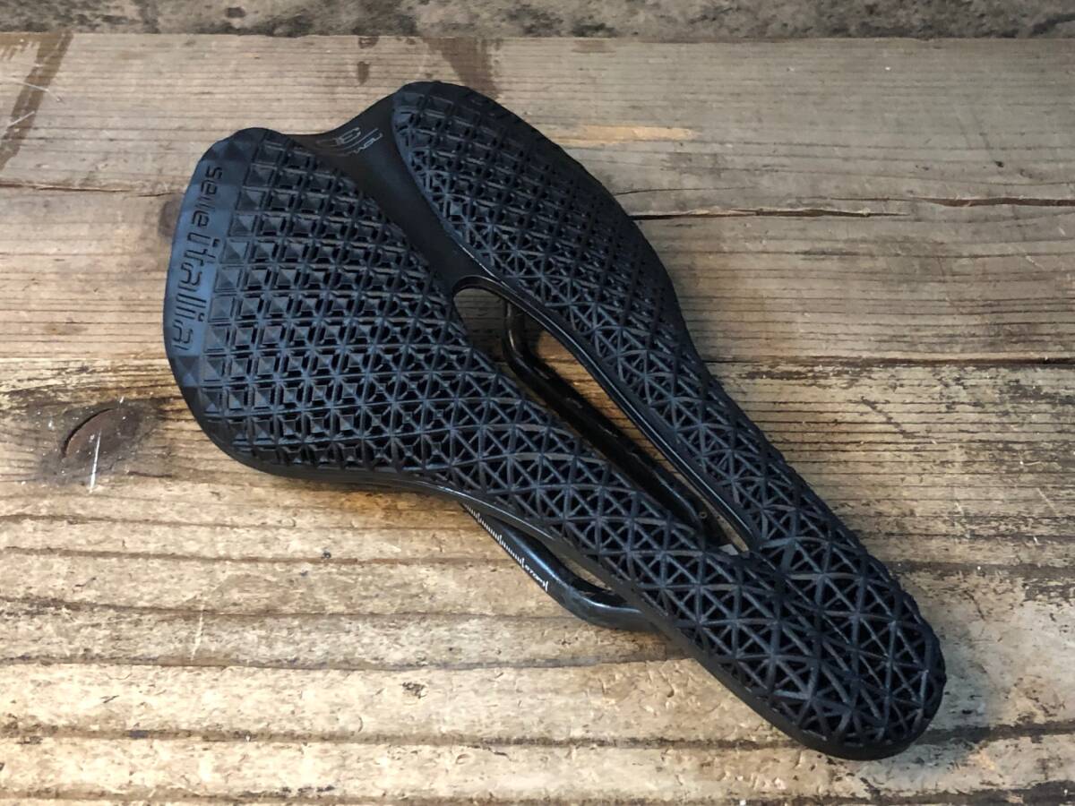 JW580 セライタリア selle italia ノヴァス NOVUS BOOST EVO 3D サドル カーボンレール 黒 145mm L3