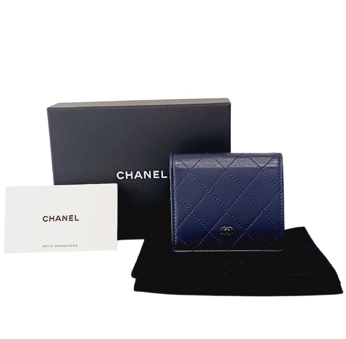 km-303 シャネル クラシック スモールウォレット 二つ折り財布 カーフスキン 真贋済 A93-1