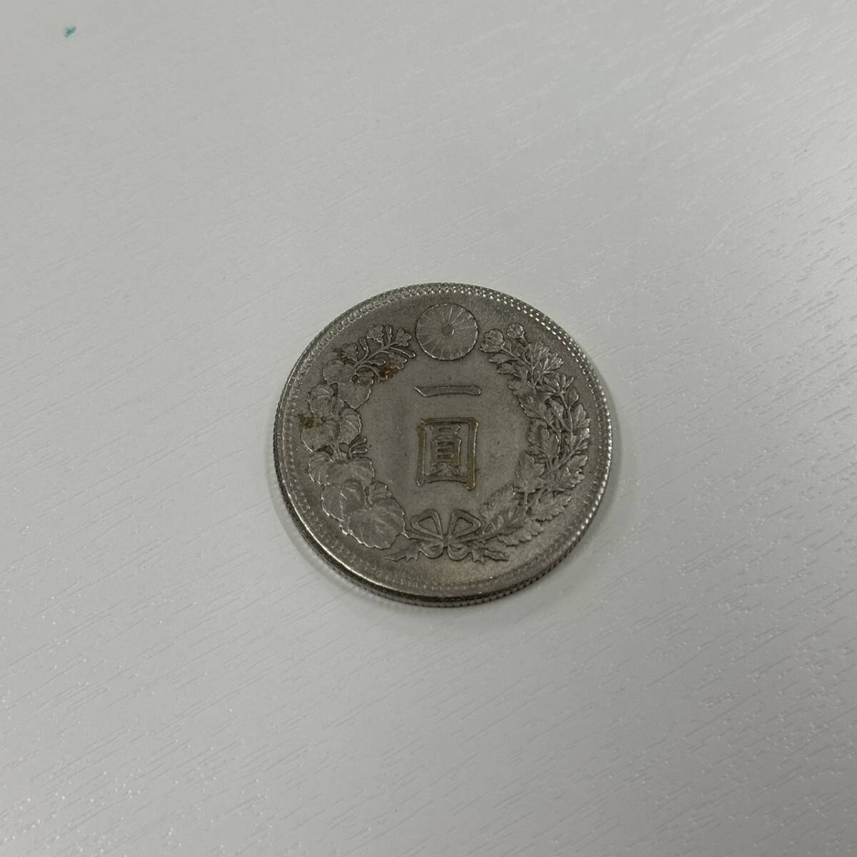 一圓 銀貨 大日本 明治二十一年 古銭 硬貨 貨幣 1円 重量 約24.4g レプリカ コイン 参考品 コレクション 現状品 F