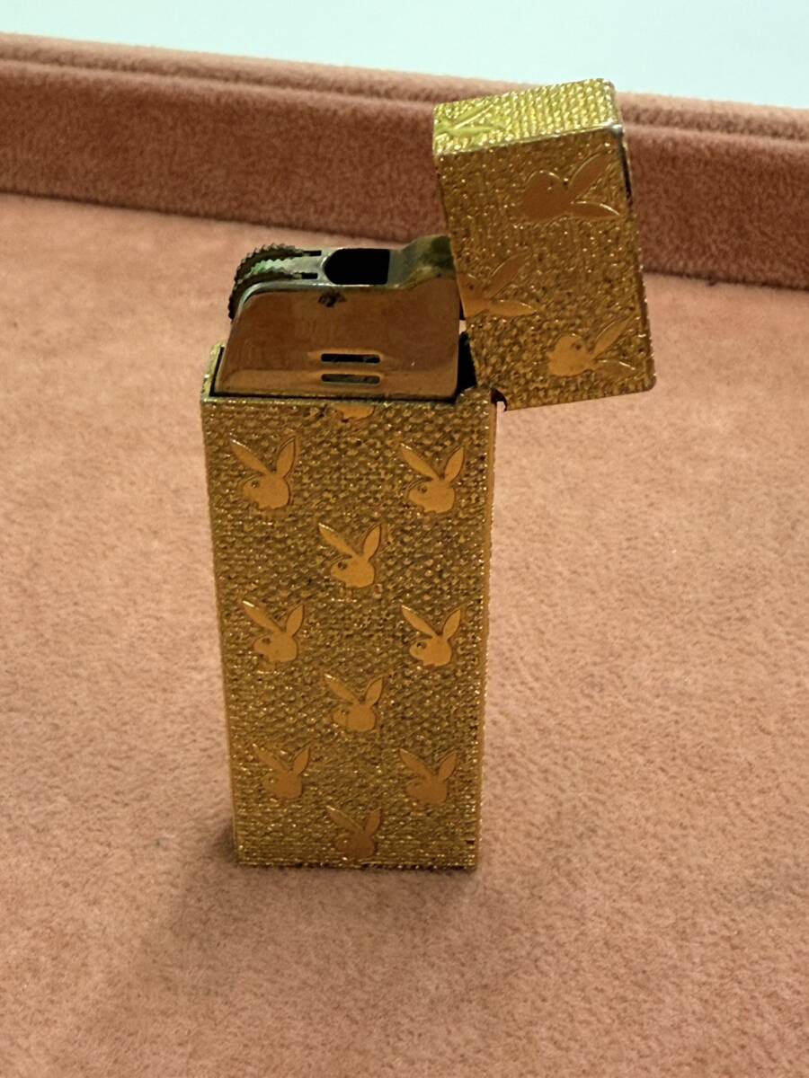 PLAYBOY プレイボーイ ガスライター ゴールド 総柄 バニーロゴ 日本製 JAPAN刻印 喫煙具 火花確認済み スリムライター F4370