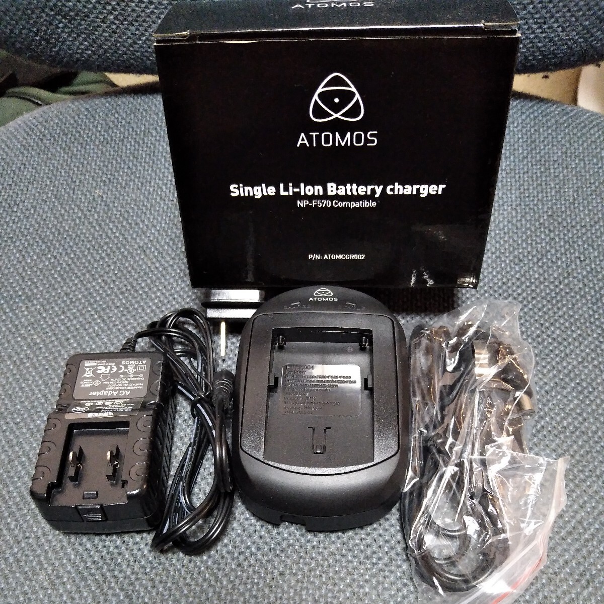 ATOMOS Single Li-Ion Battery Charger NP -F570 Compatible 互換バッテリーチャージャー