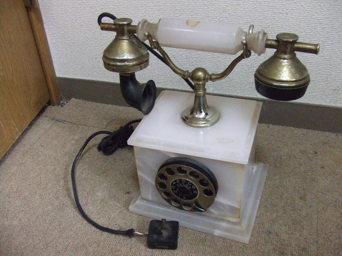 T984 レトロ ダイヤル式　固定電話 大理石 F.A.T.A.P. PIETRASANTA Italy イタリア アンティーク　中古　本体　未確認　現状　ジャンク