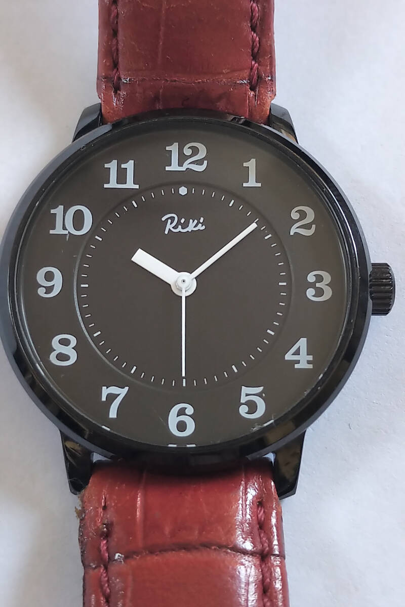 セイコー SEIKO ALBA RIKI WATANABE COLLECTION 38mm 電池交換済み スクリューバック 美品 モダンデザイン 黒 視認性の高い文字盤 渡辺力