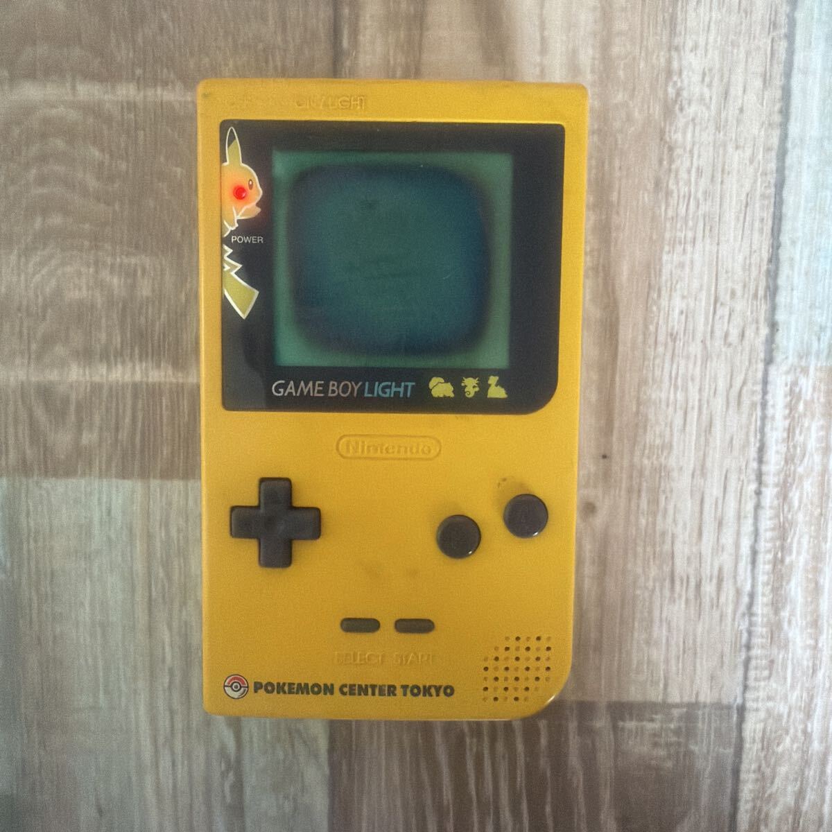 【中古】GAME BOY LIGHT ゲームボーイライト限定ピカチュウ　Nintendo 任天堂1989-1996 トーキョーポケモンセンター限定　 