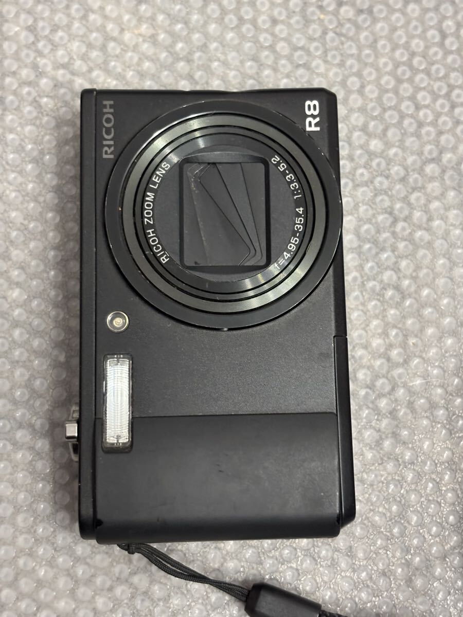 コンパクトデジタルカメラ　ジャンク　RICOH リコー R8 　　26021538