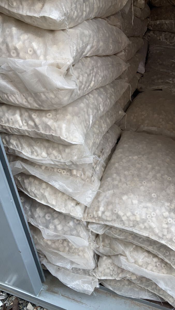 卸値セラミックリング15kg ろ材　濾過材　自社製軽量化ろ材15kg問屋販売送料込み淡水魚　海水魚　水草　メダカ　金魚　アロワナ　水質浄化
