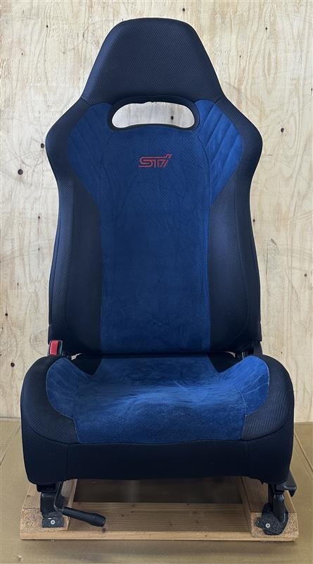 引き取り限定 スバル インプレッサ GDB WRX STI A/B型 純正 助手席 フロントシート ブルー×ブラック シートレール付き 中古品