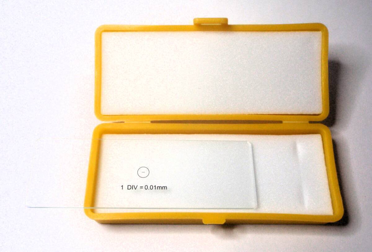 [JN310667Eq]●100分の１対物スケール・ガラスプレート・新品ケース付き、1div＝0.01mm、顕微鏡観察・実験機材・送料一律180円【匿名配送】