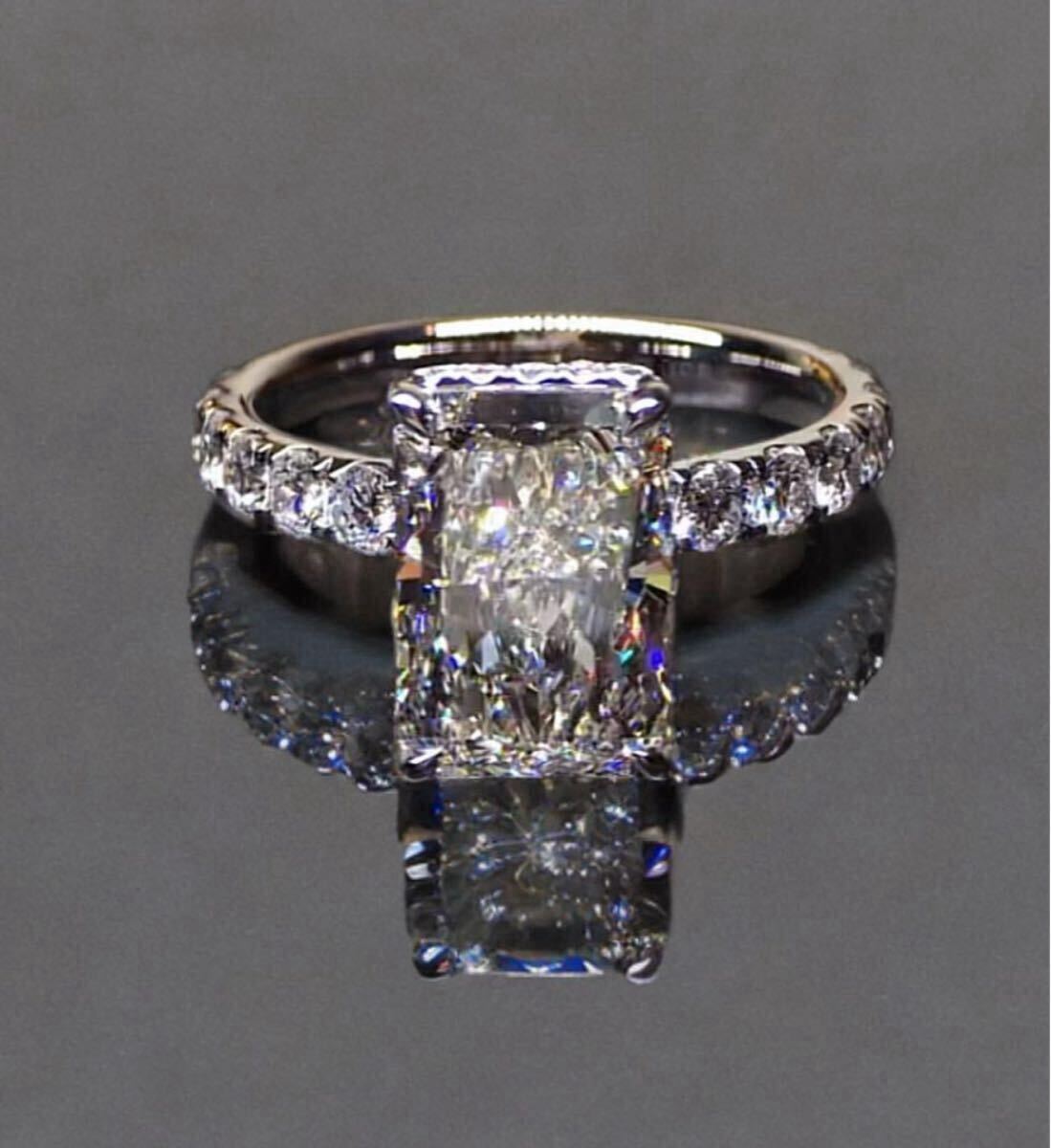 ラボグロウンダイヤモンドリング。無改色 5ct Eカラー VS1 ラディアントカット PT950 IGI鑑別書付