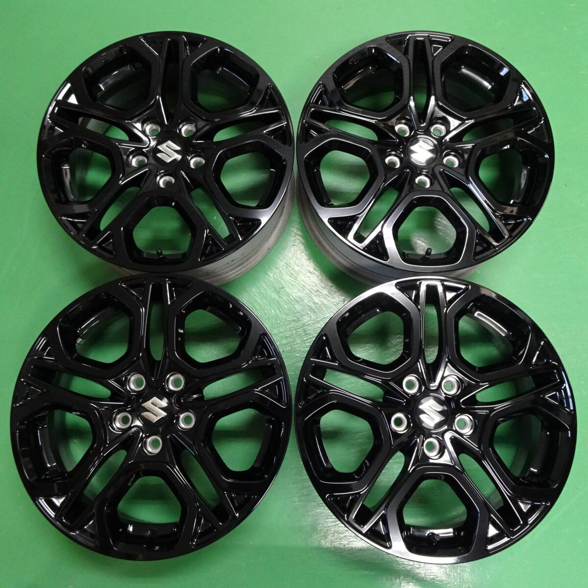 ★2025年9月納車・送料2600円～ 新車外し スズキ 現行 ZC33S スイフトスポーツ 特別仕様車 Final Edition 純正アルミホイール ４本セット