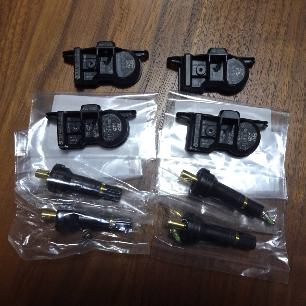 2026年1月納車 新車外し GR86純正 空気圧センサー 4個 PMV-E000 レクサスES 20系レクサスNX 20系IS 2021年10月一部改良 20系RX後期 カムリ