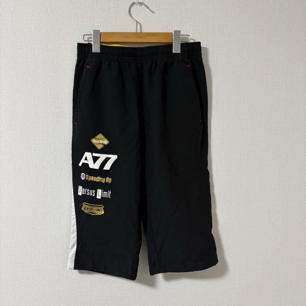 【美品】asics A77 ハーフパンツ アシックス ブラック サッカー ドライ素材 スポーツウェア 陸上　トレーニングウェア　ランニングウェア