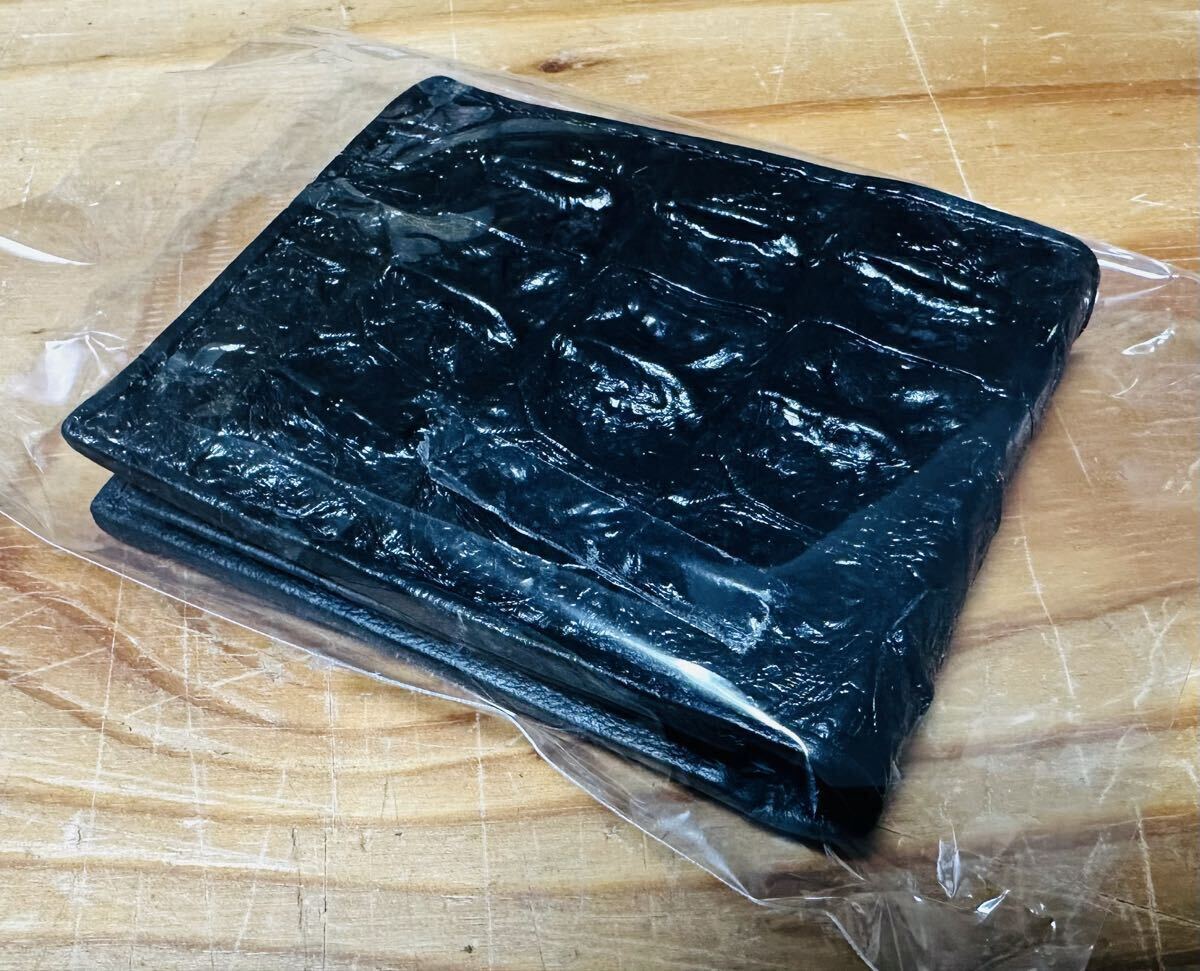 本物 クロコダイル 二つ折り財布 ブラック ワニ革 本革 【鰐革本場タイで購入】