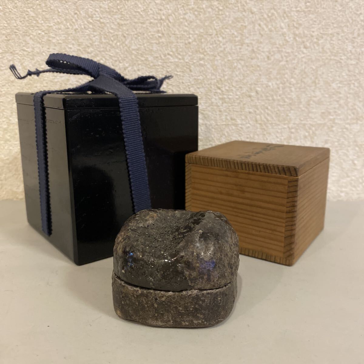 コレクター所蔵品　古伊賀　古伊賀焼　香合　伊賀焼　時代　時代物　識箱　花押　二重箱　茶道具　煎茶　骨董品　古美術品【215】